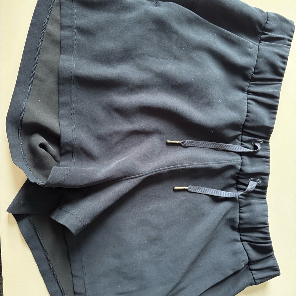 Lululemon On the Fly Shorts 2.5”
